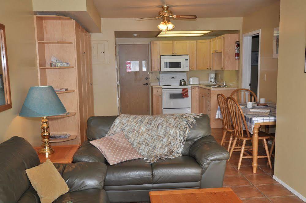 Seclusion Bay Resort West Kelowna Exterior photo