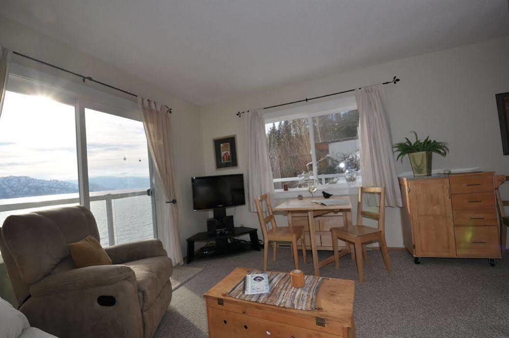 Seclusion Bay Resort West Kelowna Exterior photo